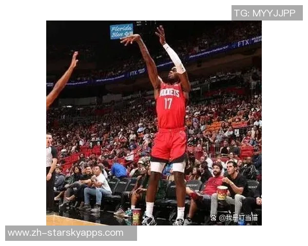 普尔半场表现平平10投仅4中三分球全失仅得10分助攻和篮板均不突出 普尔半场表现平平10投仅4中三分球全失仅得10分助攻和篮板均不突出